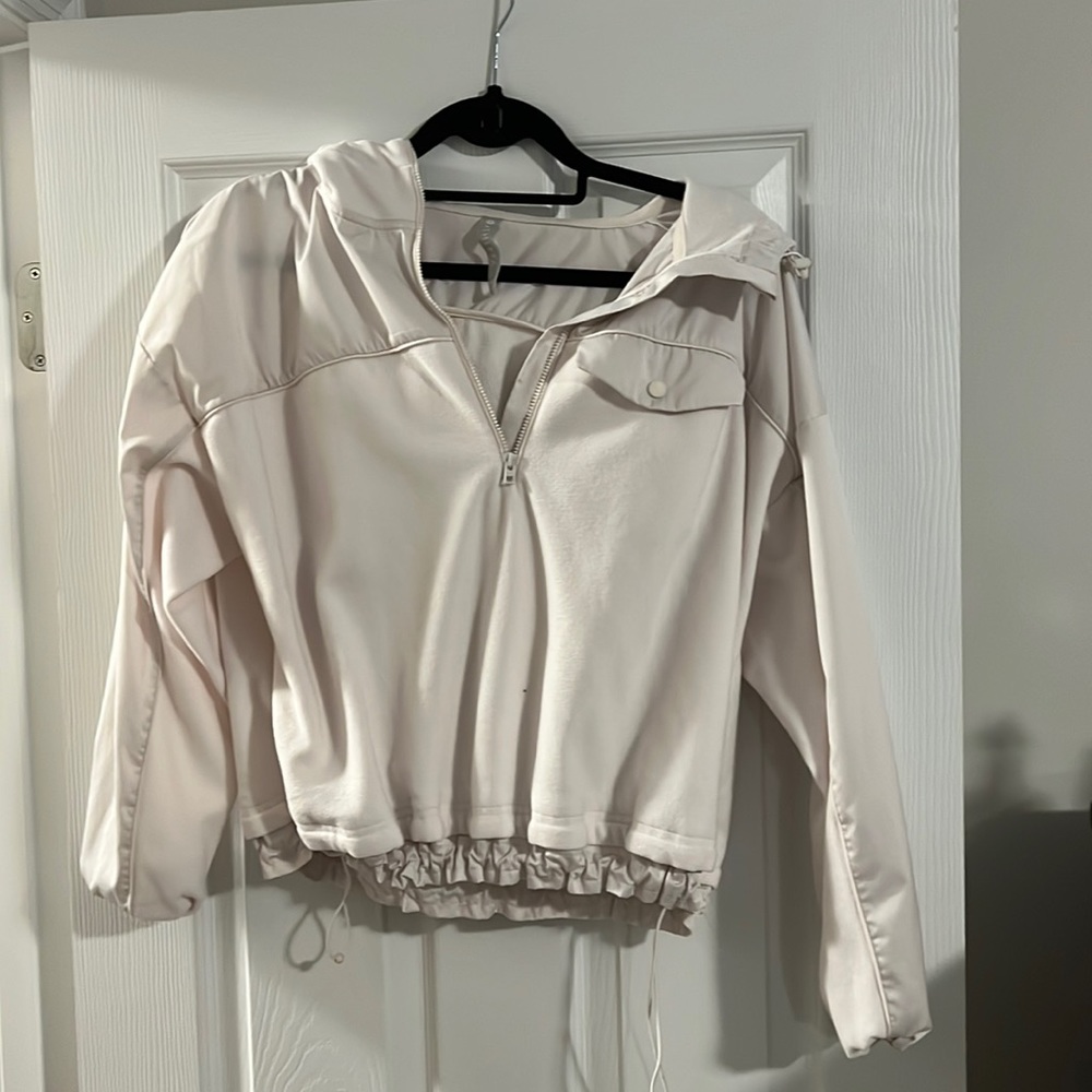 Athleta Wind Breaker Crop Pullover